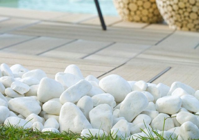 pierre-blanche-bordure-jardin
