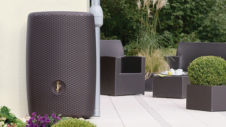 07497747-photo-une-cuve-murale-design-et-2-en-1-garantia