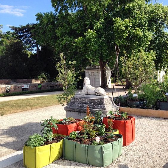 b86e51e6d5c987b6a2dafadfbfafa66b