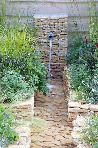 Modern water feature