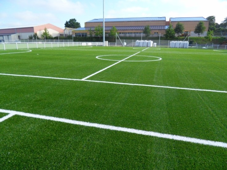 phoca_thumb_l_009 27_07_2011 terrain synthetique